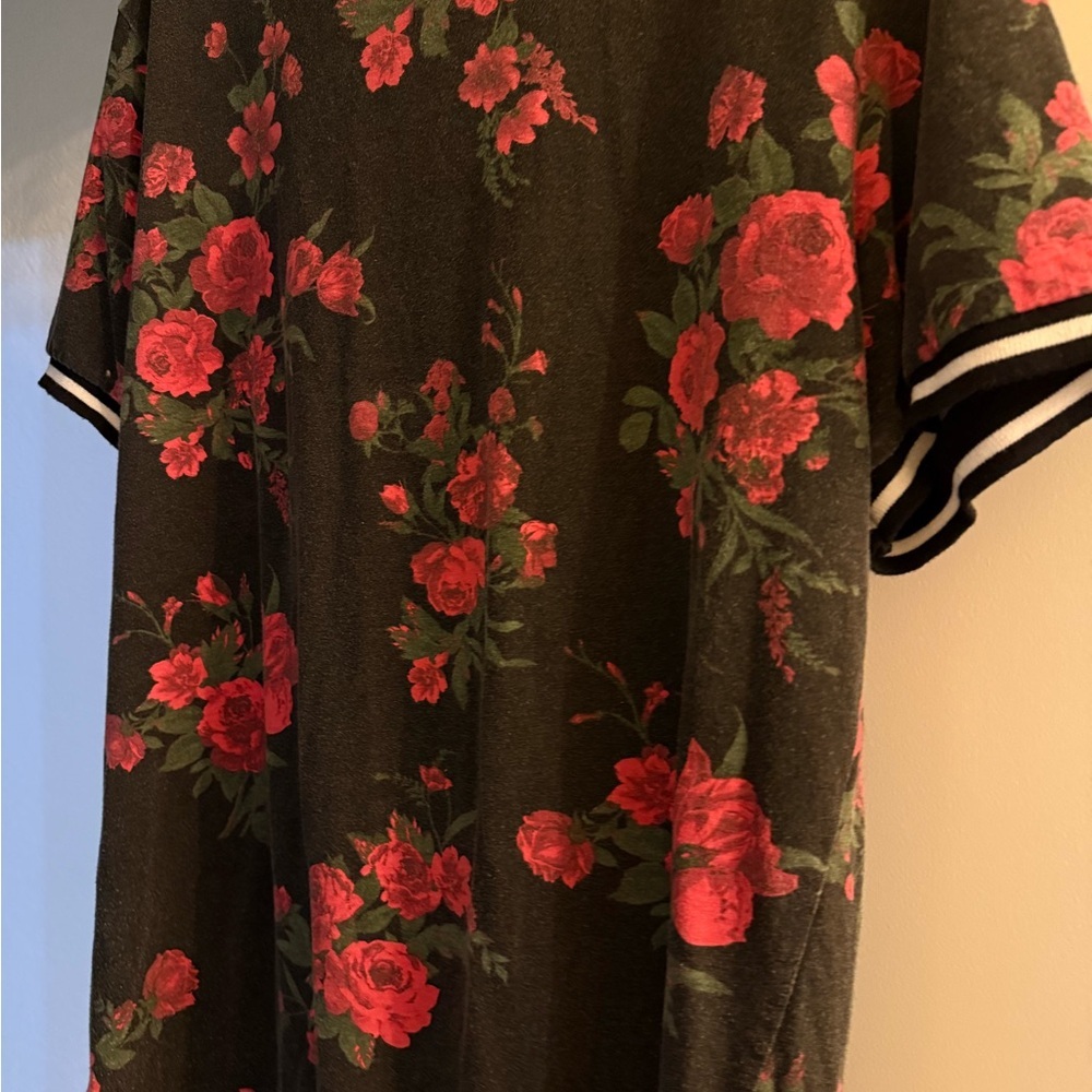 Forever 21 Gray and Pink Floral Top